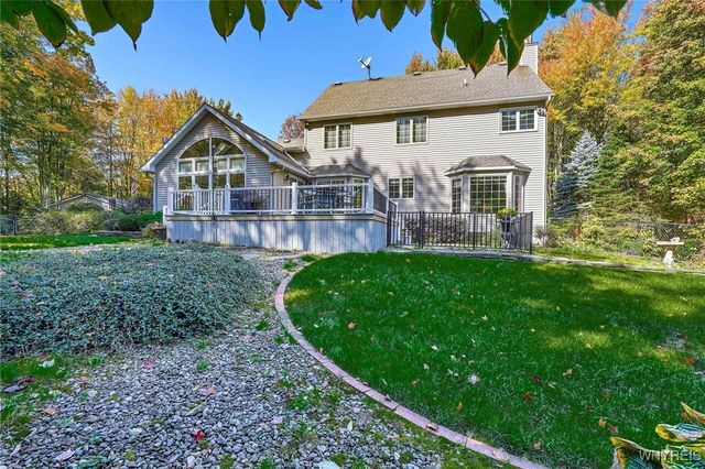 7353 Ward Road, Boston, NY 14127