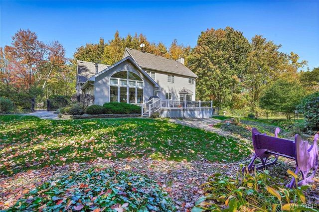 7353 Ward Road, Boston, NY 14127