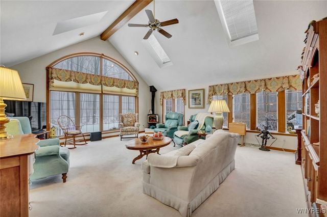 7353 Ward Road, Boston, NY 14127