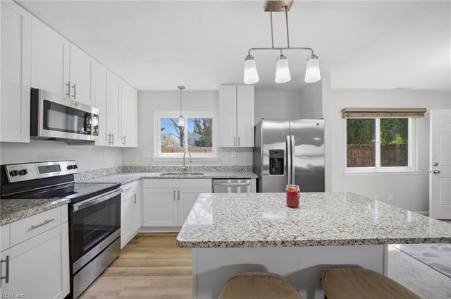 3132 Kenelm DR, Chesapeake, VA 23323