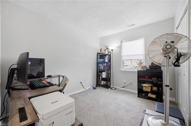 3132 Kenelm DR, Chesapeake, VA 23323