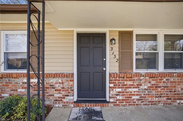 3132 Kenelm DR, Chesapeake, VA 23323