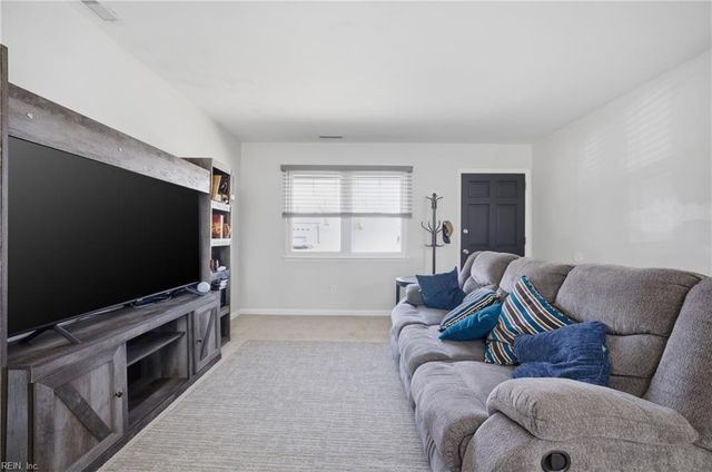 3132 Kenelm DR, Chesapeake, VA 23323