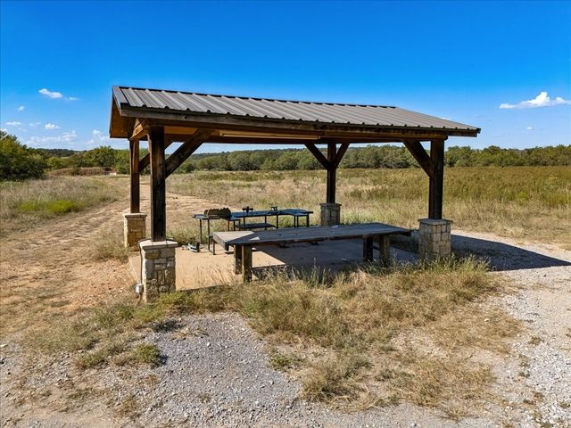 1812 CO 114 Road, Mingus, TX 76463