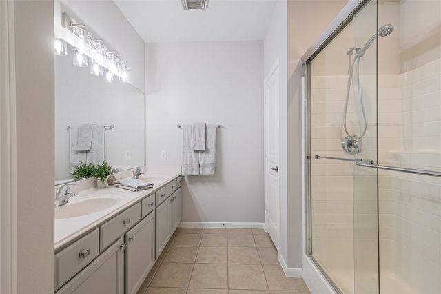 9718 Catalina Leaf Lane, Spring, TX 77379