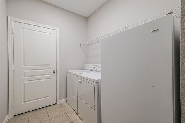 9718 Catalina Leaf Lane, Spring, TX 77379