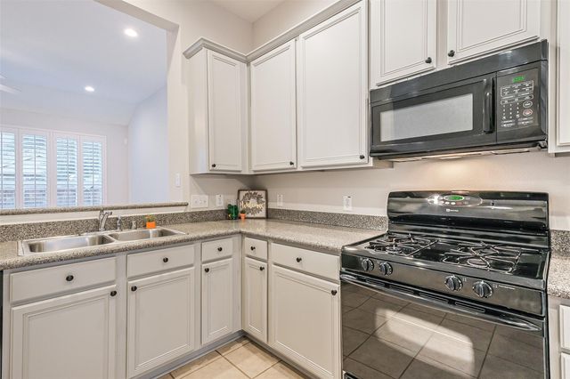 9718 Catalina Leaf Lane, Spring, TX 77379