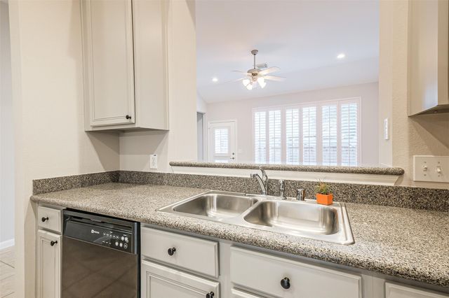 9718 Catalina Leaf Lane, Spring, TX 77379