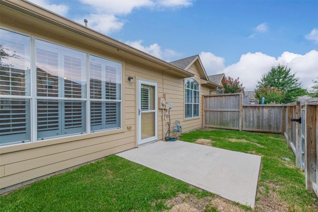 9718 Catalina Leaf Lane, Spring, TX 77379