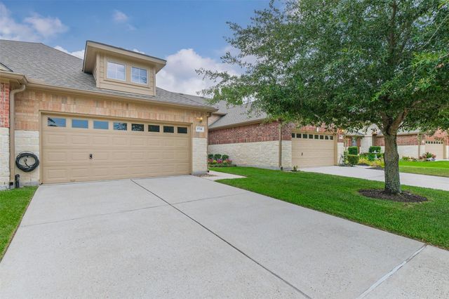 9718 Catalina Leaf Lane, Spring, TX 77379
