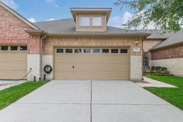 9718 Catalina Leaf Lane, Spring, TX 77379