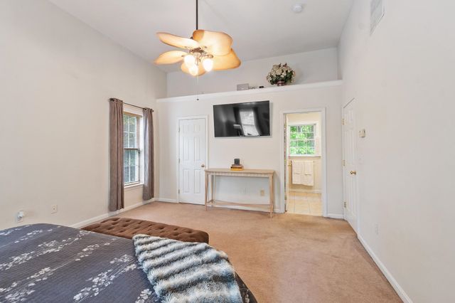 88 Horizon Drive, Goffstown, NH 03045