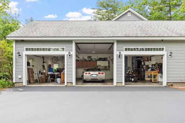88 Horizon Drive, Goffstown, NH 03045