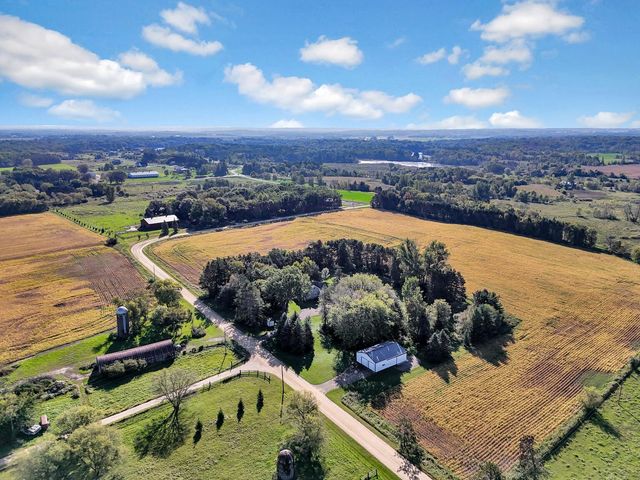 12897 Maxwell Road, Chisago City, MN 55013