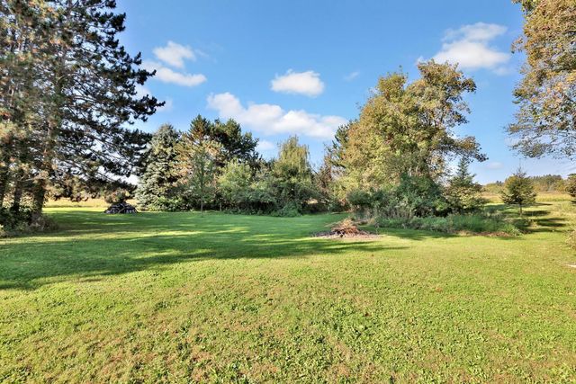 12897 Maxwell Road, Chisago City, MN 55013