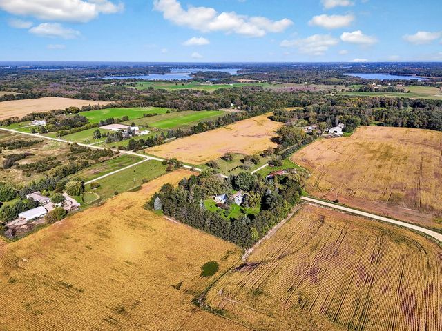 12897 Maxwell Road, Chisago City, MN 55013