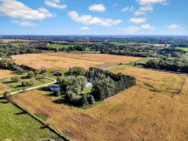 12897 Maxwell Road, Chisago City, MN 55013