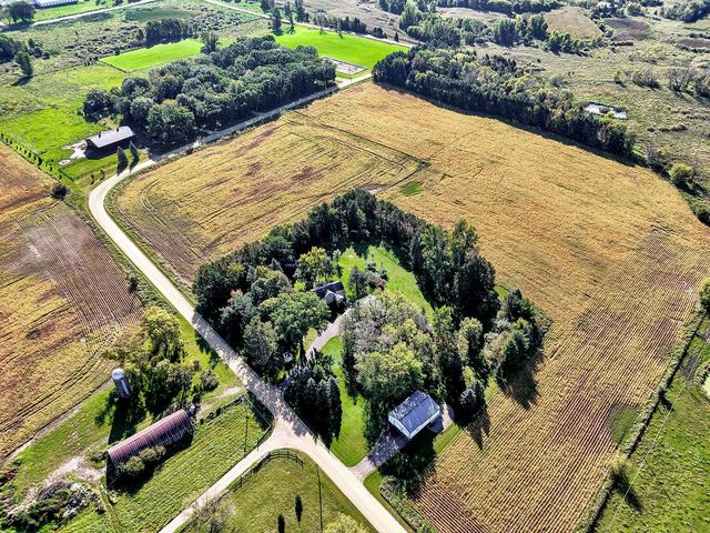 12897 Maxwell Road, Chisago City, MN 55013