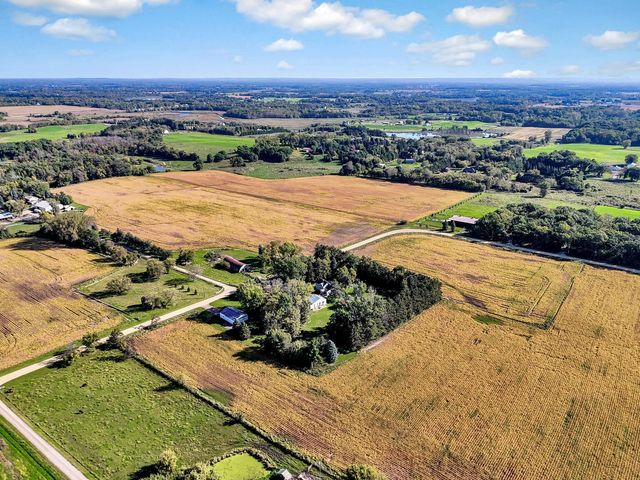 12897 Maxwell Road, Chisago City, MN 55013