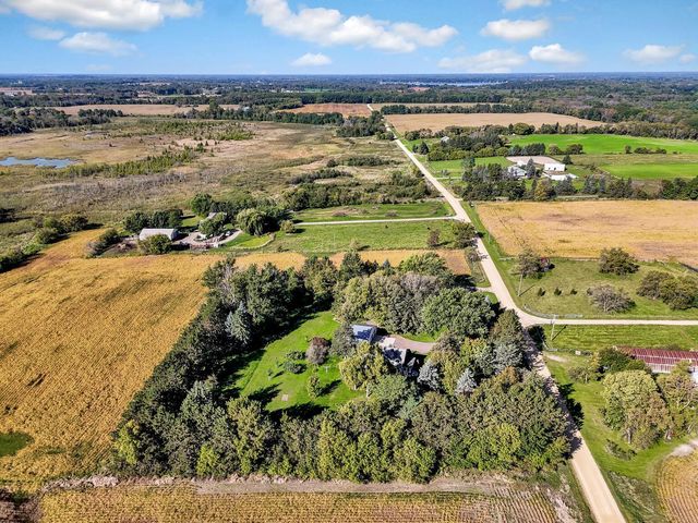 12897 Maxwell Road, Chisago City, MN 55013