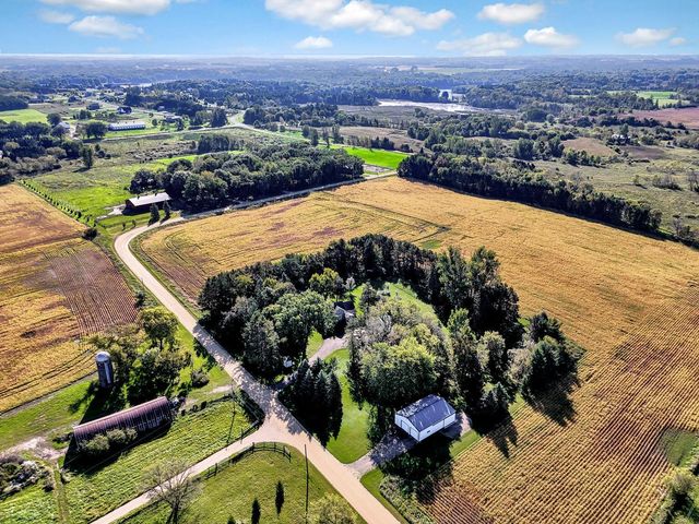 12897 Maxwell Road, Chisago City, MN 55013