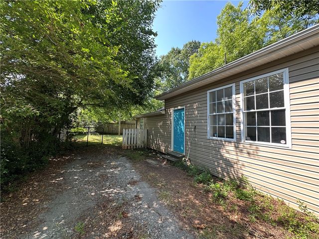42 Sirrine Street, Seneca, SC 29678