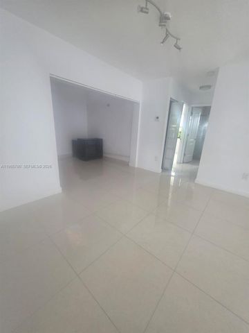 710 SW 99th Ct Cir, Miami, FL 33174