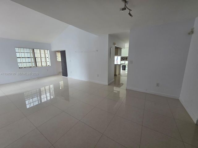 710 SW 99th Ct Cir, Miami, FL 33174