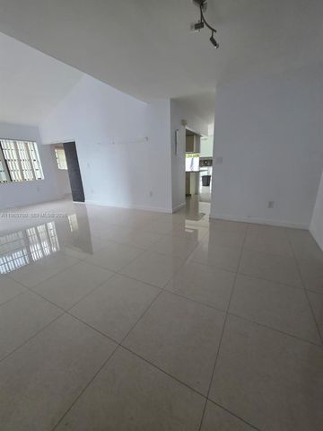 710 SW 99th Ct Cir, Miami, FL 33174