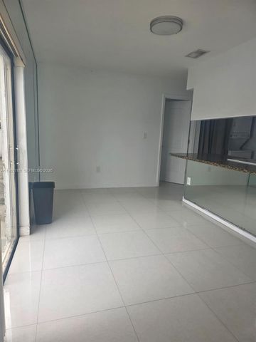 710 SW 99th Ct Cir, Miami, FL 33174