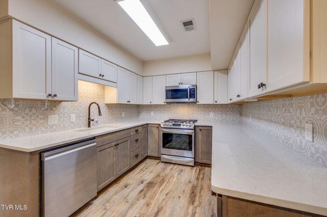 3320 Martindale Drive, Johnson City, TN 37601