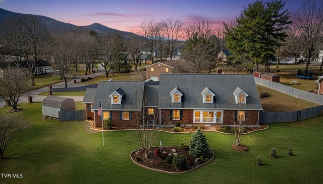 3320 Martindale Drive, Johnson City, TN 37601