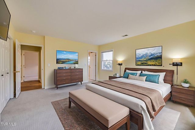 3320 Martindale Drive, Johnson City, TN 37601