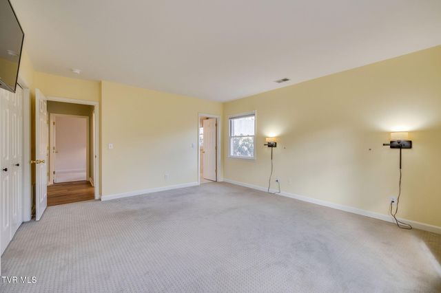 3320 Martindale Drive, Johnson City, TN 37601