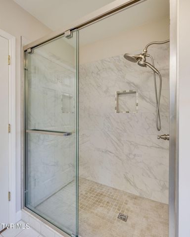 3320 Martindale Drive, Johnson City, TN 37601