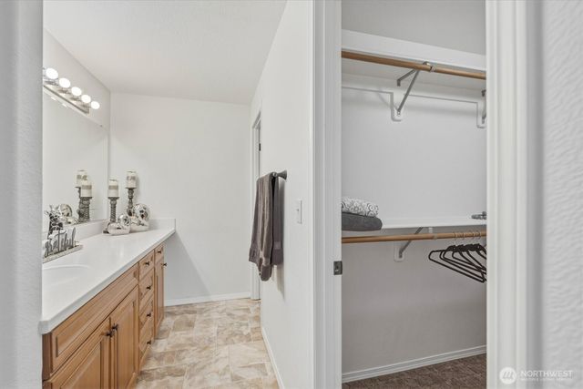 2403 NE 95th Court, Vancouver, WA 98662