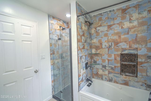 7816 Joyce Dr, Louisville, KY 40219