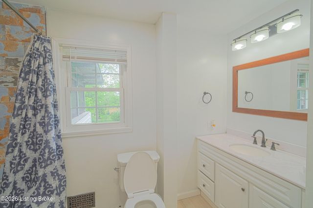 7816 Joyce Dr, Louisville, KY 40219