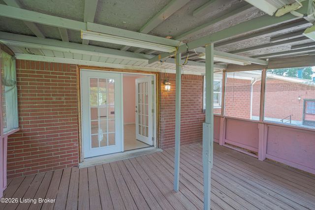 7816 Joyce Dr, Louisville, KY 40219