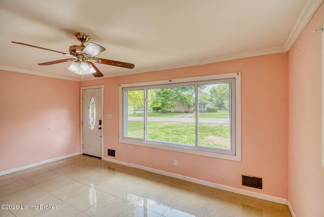 7816 Joyce Dr, Louisville, KY 40219