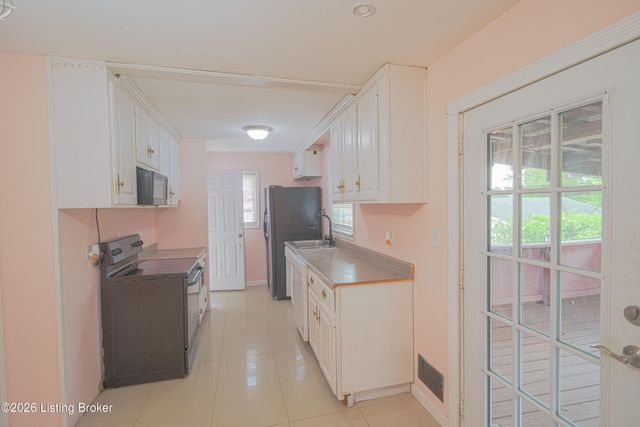 7816 Joyce Dr, Louisville, KY 40219