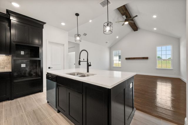3400 Dobbins Road, Corsicana, TX 75110