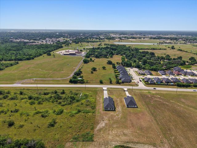 3400 Dobbins Road, Corsicana, TX 75110