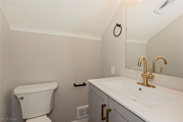 22750 Fairlawn Drive, Euclid, OH 44117