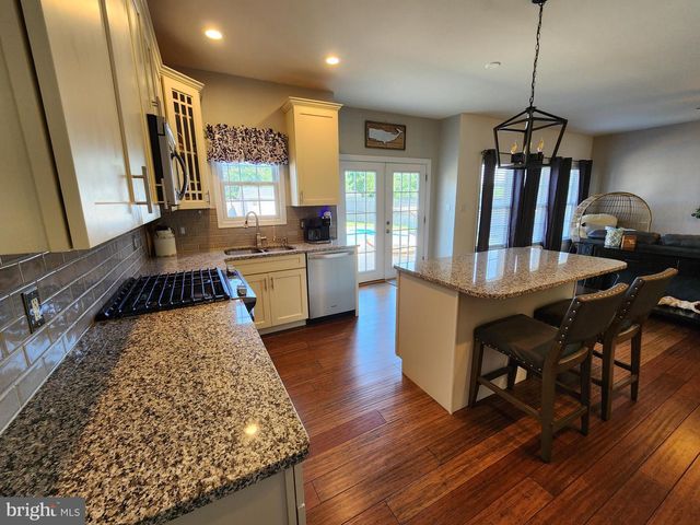 8851 ROUNDHOUSE CIR, Easton, MD 21601