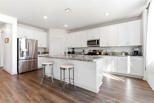 15594 Raptor, Moreno Valley, CA 92551