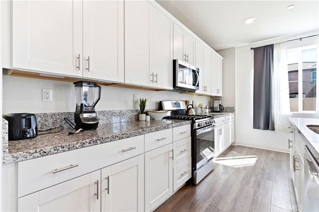 15594 Raptor, Moreno Valley, CA 92551