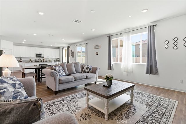 15594 Raptor, Moreno Valley, CA 92551