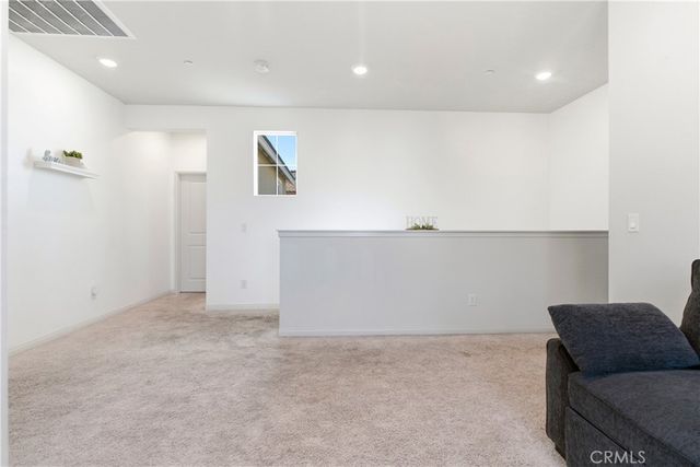 15594 Raptor, Moreno Valley, CA 92551