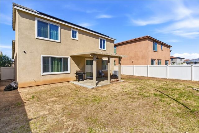 15594 Raptor, Moreno Valley, CA 92551